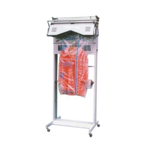 Clothing packing machine